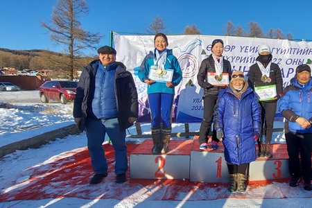 ТЭШҮҮРИЙН ӨСВӨР ҮЕИЙН УЛСЫН АВАРГА ШАЛГАРУУЛАХ ТЭМЦЭЭНД ХУД-ИЙН ЗАСАГ ДАРГЫН ДЭРГЭДЭХ ТЭШҮҮРИЙН ӨСВӨРИЙН ШИГШЭЭ БАГИЙН ТАМИРЧИД АМЖИЛЛТАЙ ОРОЛЦЛОО