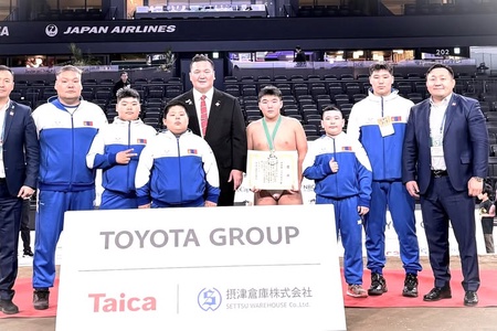 “ХАКҮХО КАП”-ААС НЭГ АЛТ, ХОЁР МӨНГӨН МЕДАЛЬ ХҮРТЛЭЭ 