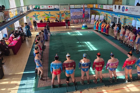 Хаврын тэргүүн, Сар шинийн баярт зориулсан хүчит бөхийн барилдаан