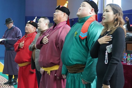 Дүүргийн өсвөр үеийн дүүргийн аварга шалгаруулах үндэсний бөхийн барилдаан зохион байгуулагдлаа