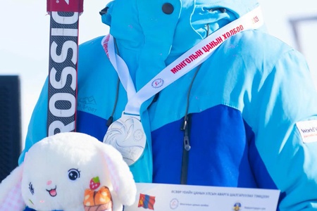 Өсвөр үеийн улсын аварга шалгаруулах тэмцээн 