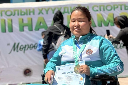 Монголын Хүүхдийн спортын зуны VIII наадмын Пара хөнгөн атлетикийн Т53 ангилалд  Д.Болортуяа Орхон аймгийн тамирчин 1-р байр алтан медалийн эзэн боллоо. 