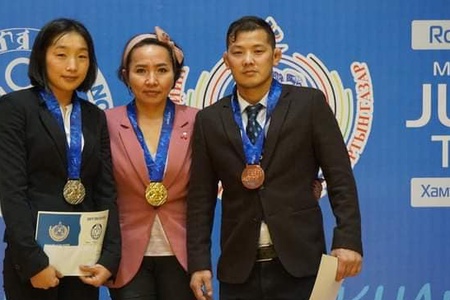 2022 оны Улаанбаатар хотын өсвөр үеийн аварга шалгаруулах тэмцээнд Хан-Уул дүүргийн өсвөрийн эмэгтэй шигшээ багийн дүнгээр Алтан медаль хүртлээ.