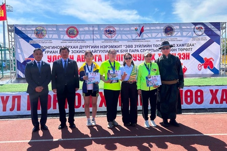 МОНГОЛЫН ҮНДЭСНИЙ ПАРА ХӨНГӨН АТЛЕТИКИЙН 18 ДАХЬ УДААГИЙН УАШТ-нд ХАН-УУЛ ДҮҮРГИЙН БАГ ТАМИРЧИД 24 АЛТ, 20 МӨНГӨ, 9 ХҮРЭЛ МЕДАЛЬ ХҮРТЭЖ БАГИЙН НИЙЛБЭР ДҮНГЭЭР ТЭРГҮҮН БАЙР ЭЗЭЛЛЭЭ. 