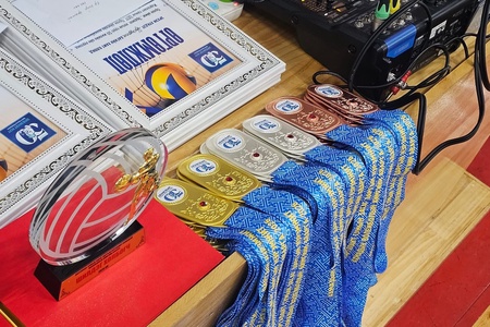 Эрдэнэт хотын 50 жилийн ойн хүрээнд Жаргалант сумын ЗДТГ, Орхон аймгийн Волейболын холбоо хамтран   "Ахмадын аймгийн аварга" шалгаруулах тэмцээн зохион байгууллаа.