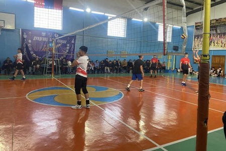 Дундговь аймгийн Бага-Олимпын Волейболын эрэгтэй, эмэгтэй  төрлийн хэсгийн 2 дахь өдрийн тоглолт үргэлжилж байна
