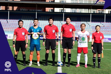 Монголын Хөлбөмбөгийн Дээд Лигийн 16-р тойргийн ээлжит тоглолтод Хангарьд баг амжилттай тоглож байна.