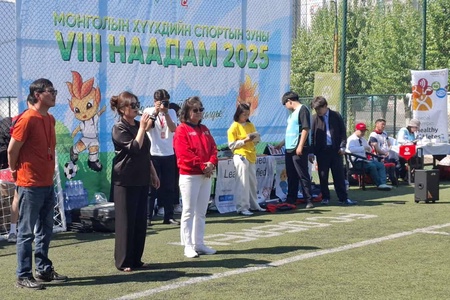 ХҮҮХДИЙН СПОРТЫН ЗУНЫ VIII НААДМЫН ТУСГАЙ ХАМТАРСАН ХӨЛБӨМБӨГИЙН ТЭМЦЭЭН ӨНӨӨДӨР ЭХЭЛЛЭЭ  Тэмцээнд Баянгол, Сүхбаатар, Хан-Уул, Баянзүрх, Орхон-Уул аймгийн эрэгтэй 4, эмэгтэй 4 багийн 90 гаруй тамирчи