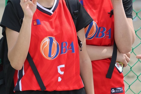 “ОЛОН УЛСЫН ХҮҮХДИЙН ЭРХИЙГ ХАМГААЛАХ ӨДӨР”-Т ЗОРИУЛСАН 3x3 САГСАН БӨМБӨГИЙН ТЭМЦЭЭН.