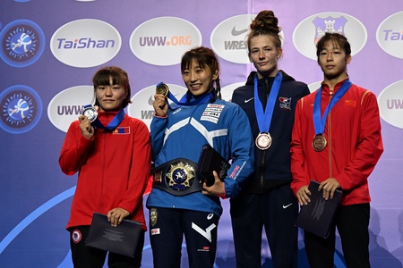 Чөлөөт бөхийн 2023 оны дэлхийн аваргаас Завхан нутгийн охин Мөнгөн медаль хүртлээ