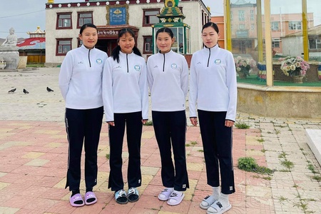Монголын хүүхдийн спортын зуны VII наадмын 3х3 Сагсанбөмбөгийн төрөлд охидын баг шигшээ 8-н багийн хасагдах шатанд Хан-Уул дүүргийн багтай тоглож 14:15 харьцаатай хожигдож тэмцээнээ өндөрлүүллээ.