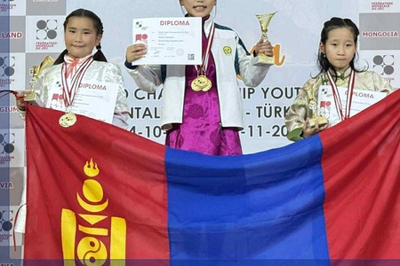 ӨСВӨР ҮЕ, ЗАЛУУЧУУДЫН ДЭЛХИЙН АВАРГА ШАЛГАРУУЛАХ ТЭМЦЭЭНЭЭС БАЯНЗҮРХ ДҮҮРГИЙН ТАМИРЧИД 1 АЛТ, 5 МӨНГӨ, 1 ХҮРЭЛ МЕДАЛЬ ХҮРТЛЭЭ.