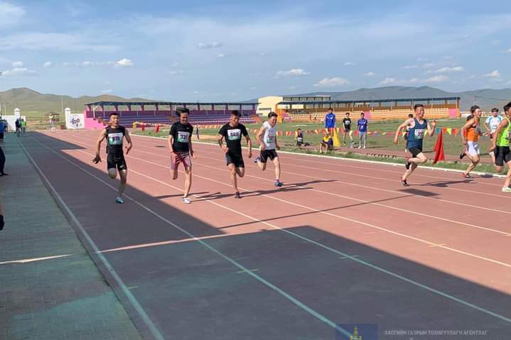 Монголын хүүхдийн спортын зуны VII наадам хөнгөн атлетикийн 100м, 400м гүйлтийн төрөлд Мандал сургуулийн тамирчин Х.Өсөхбаяр 5 дугаар байранд шалгарлаа.