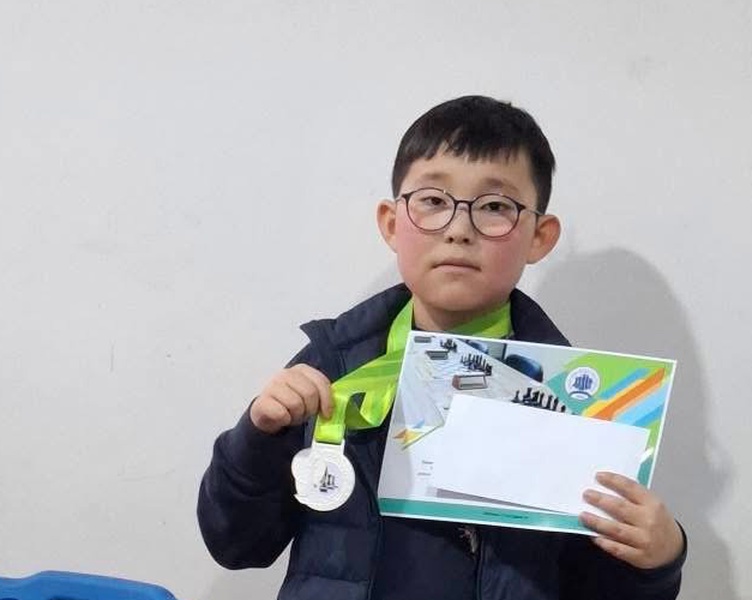 Орхон аймгийн 2025 оны аварга шалгаруулах түргэн тоглотын тэмцээн амжилттай зохион байгуулагдаж дүнгээ гаргалаа.