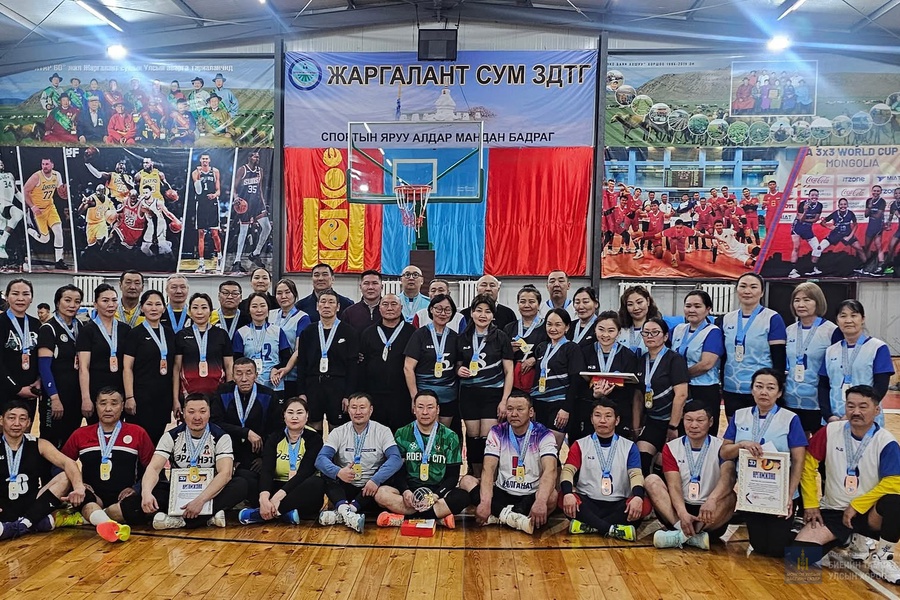 Эрдэнэт хотын 50 жилийн ойн хүрээнд Жаргалант сумын ЗДТГ, Орхон аймгийн Волейболын холбоо хамтран   "Ахмадын аймгийн аварга" шалгаруулах тэмцээн зохион байгууллаа.
