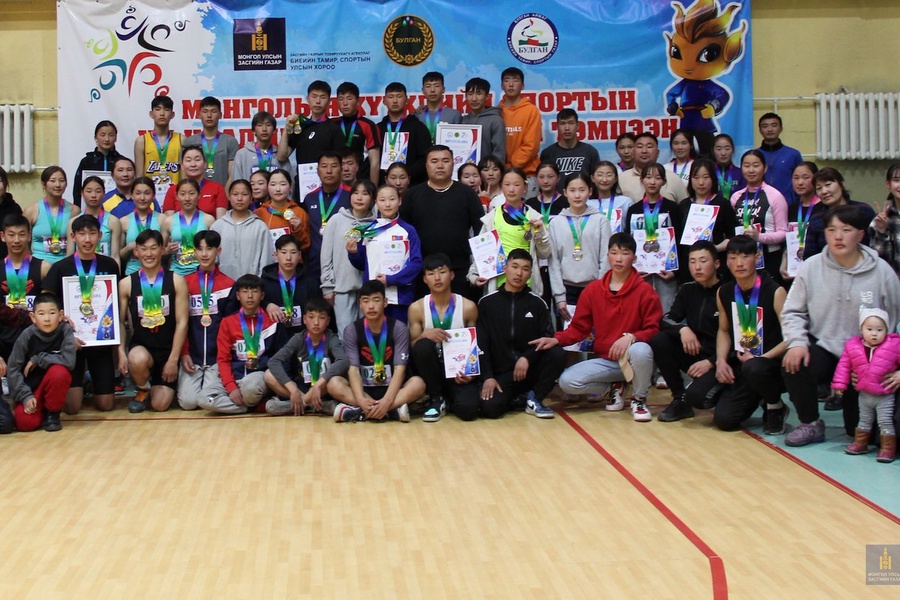 Булган хангай хөгжлийн төлөө сан нь Монголын Хүүхдийн спортын VII зуны наадмын Хөнгөн атлетикийн шигшээ тэмцээнд оролцох тамирчдын зардлыг ивээн тэтгэж, хамтран ажиллахаар боллоо.