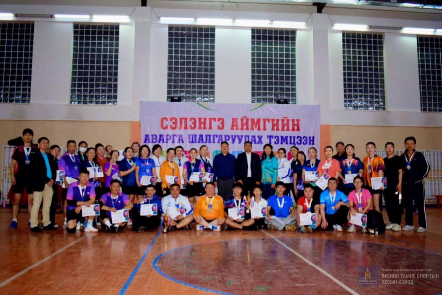 Сэлэнгэ аймгийн “Өсвөрийн ширээний теннисний аварга шалгаруулах тэмцээн” амжилттай зохион байгуулагдаж өндөрлөлөө.