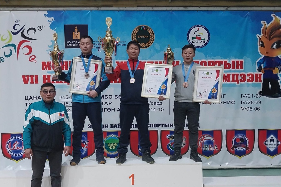 Монголын Хүүхдийн спортын VII наадмын хүрээнд Самбо бөхийн аймгийн аварга шалгаруулах тэмцээнд 286 өсвөрийн самбочид оролцлоо.