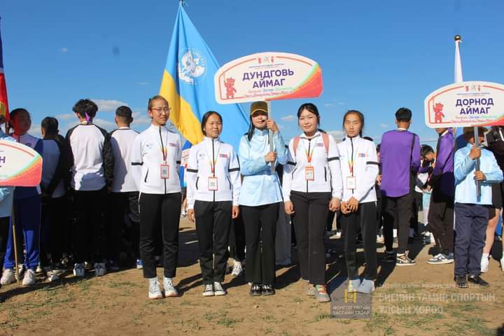 Монголын хүүхдийн спортын зуны VII наадам өнөөдөр /2023.06.19/ Баянхонгор аймгийн цэнгэлдэх хүрээлэнд нээлтээ хийлээ. 