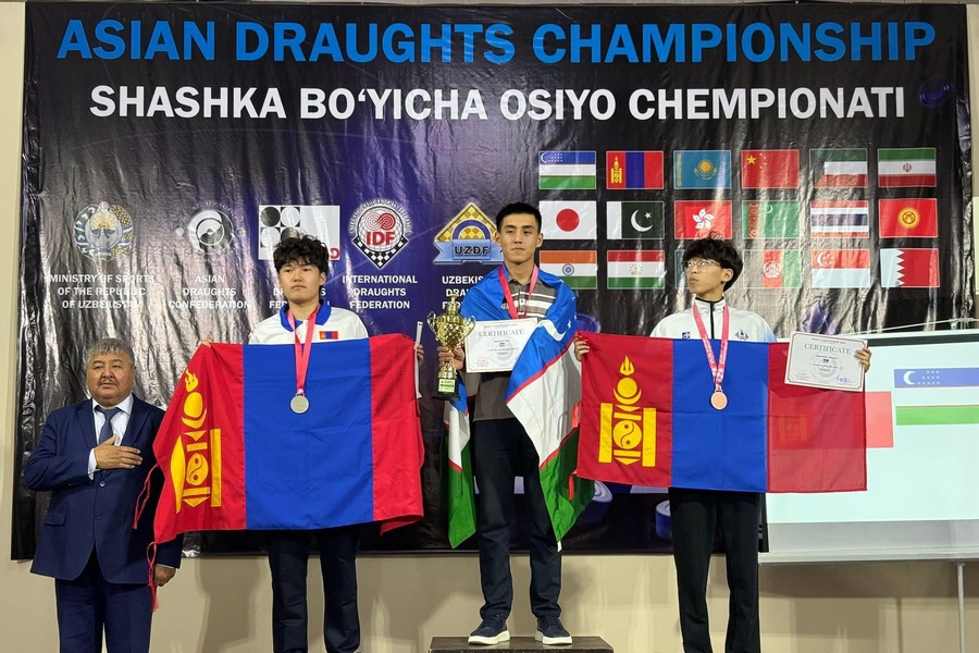 МӨНГӨН МЕДАЛИЙН ЭЗЭН БОЛЛОО