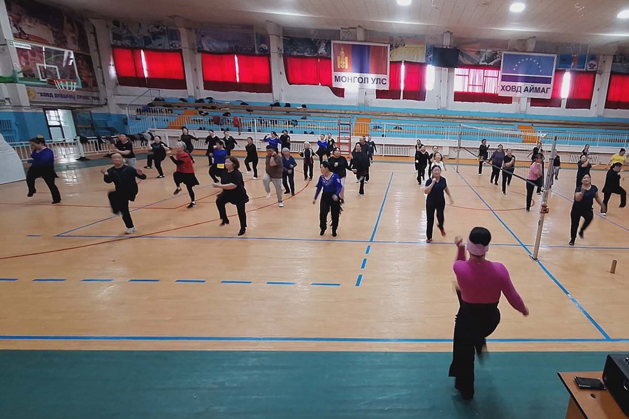 “ЭМНЭЛЭГ РҮҮ БИШ, ЭРҮҮЛ ХӨДӨЛГӨӨНД НЭГДЭЦГЭЭЕ”