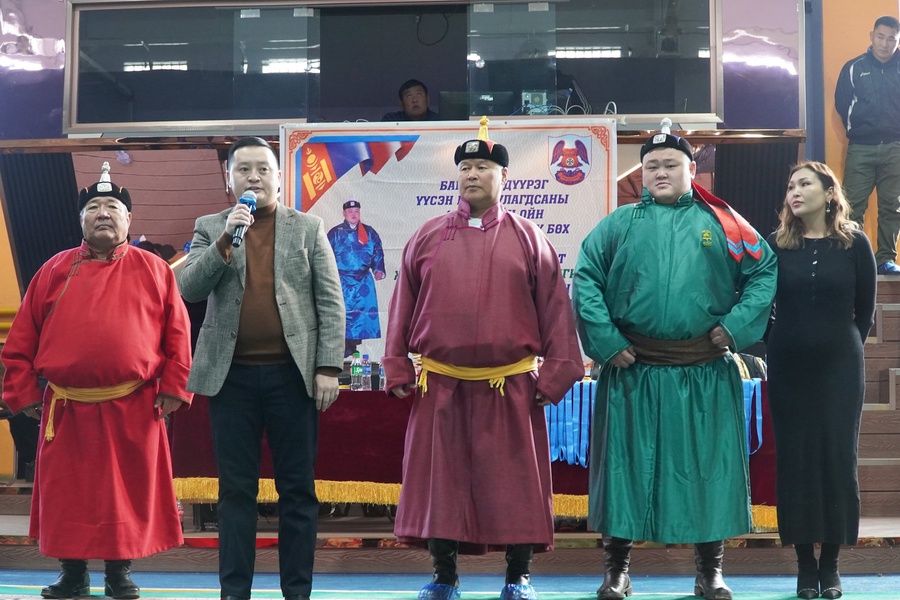 Дүүргийн өсвөр үеийн дүүргийн аварга шалгаруулах үндэсний бөхийн барилдаан зохион байгуулагдлаа