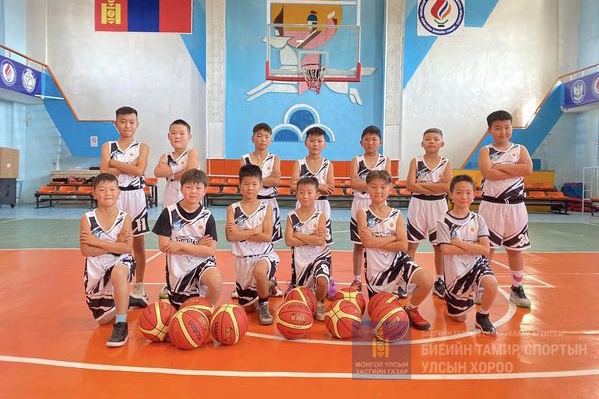 ДУНДГОВЬ АЙМГИЙН U10, U12 НАСНЫ УЛСЫН АВАРГА ШАЛГАРУУЛАХ ТЭМЦЭЭНД ОРОЛЦОЖ БАЙНА.