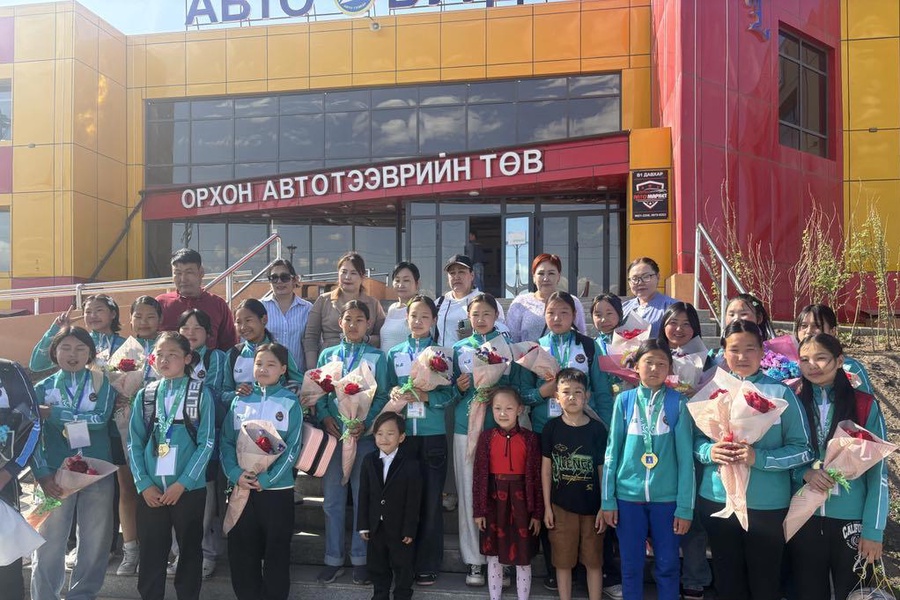 ⚽️Монголын Хүүхдийн спортын зуны VIII наадамд Орхон аймгийн хөлбөмбөгийн охидын баг аваргын алтан медалийн эзэд өчигдөр буюу 2025.06.03нд Орхон аймагтаа ирлээ. 