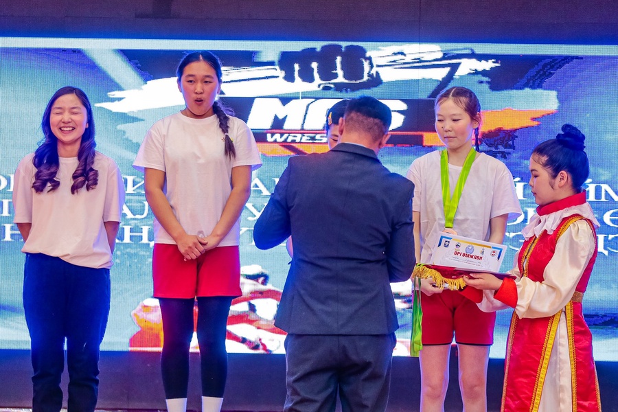 МОДОН БАРИЛДААНЫ ХЭНТИЙ АЙМГИЙН АВАРГА ШАЛГАРУУЛАХ ТЭМЦЭЭН АМЖИЛТТАЙ ӨНДӨРЛӨЛӨӨ